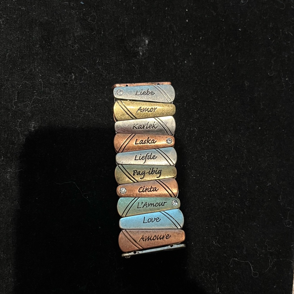 Bracelet